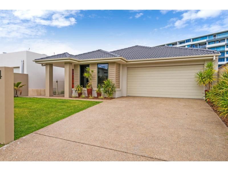 34 South Quay Drive, Biggera Waters QLD 4216