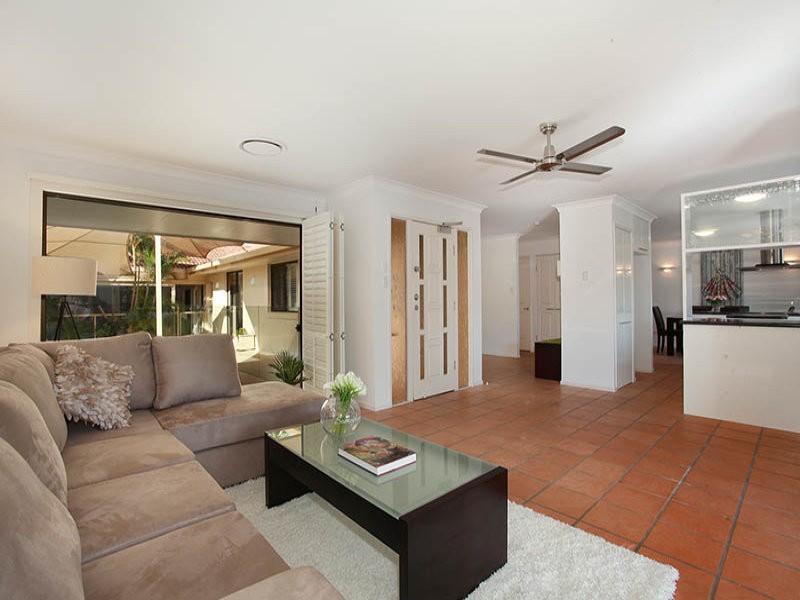 11 Columbus Drive, Hollywell QLD 4216