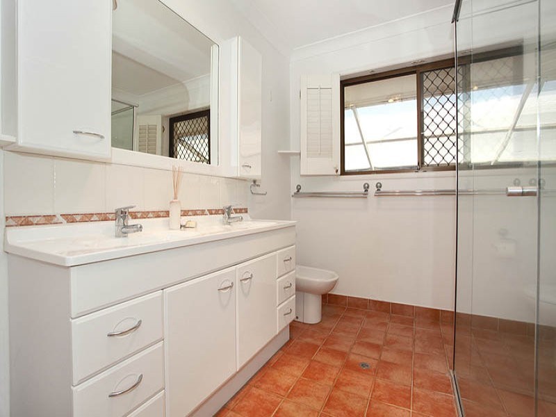 11 Columbus Drive, Hollywell QLD 4216