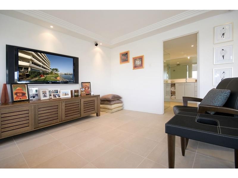 Unit 19/1 Peninsular Drive, Surfers Paradise QLD 4217