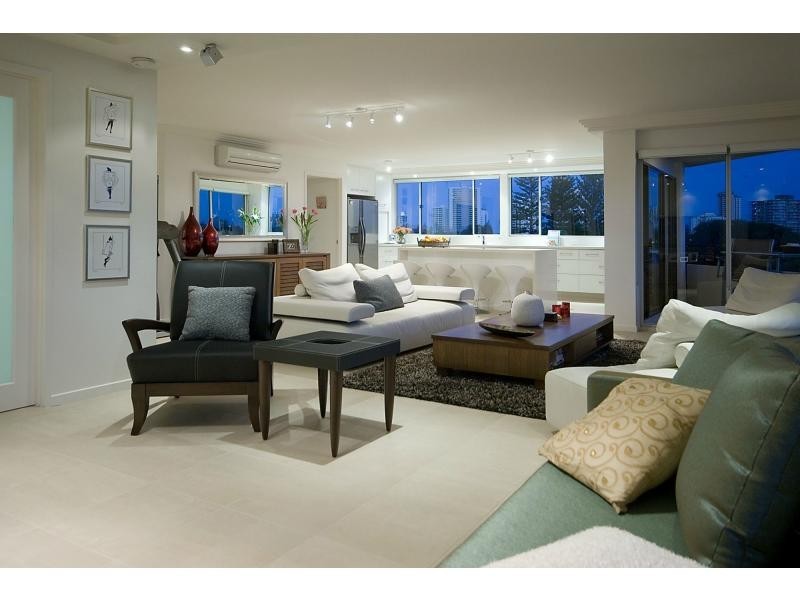 Unit 19/1 Peninsular Drive, Surfers Paradise QLD 4217