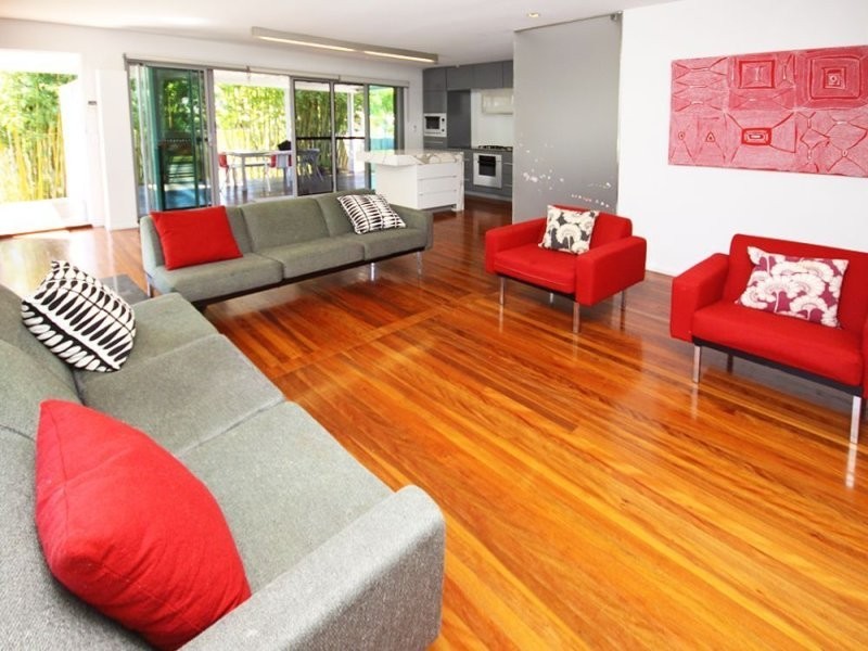 28 Vernon Avenue, Labrador QLD 4215