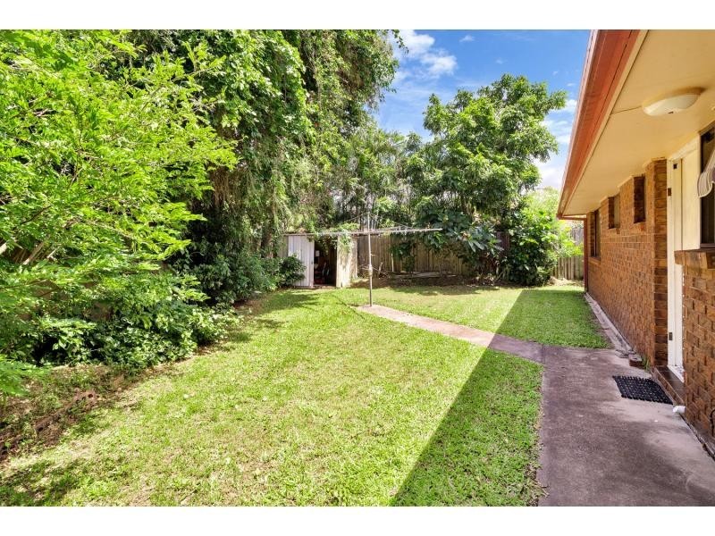 33 Redleaf Court, Burleigh Waters QLD 4220