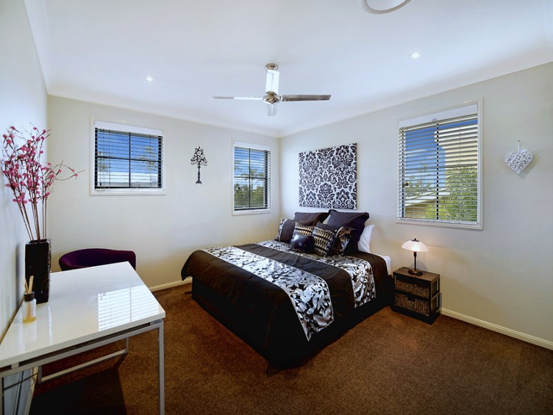 49 Costa Del Sol Avenue, Coombabah QLD 4216