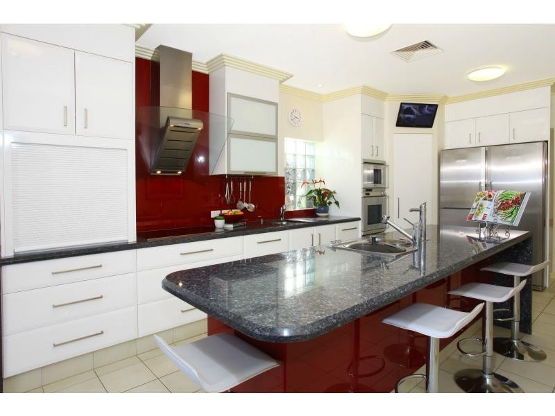 64 Pebble Beach Drive, Runaway Bay QLD 4216