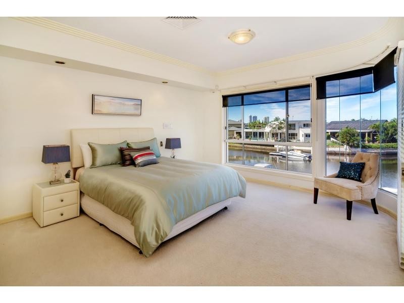 64 Pebble Beach Drive, Runaway Bay QLD 4216