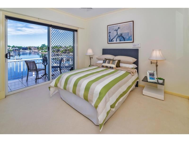64 Pebble Beach Drive, Runaway Bay QLD 4216