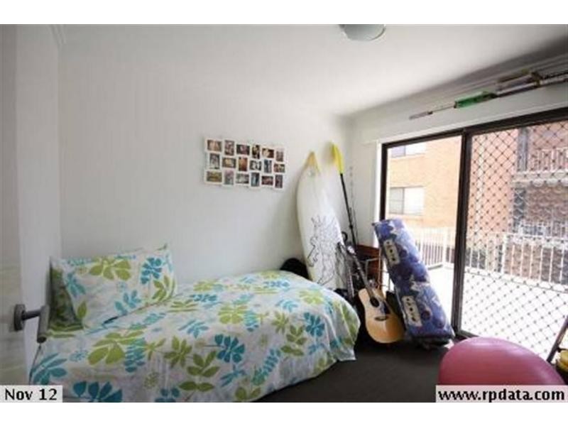 4/16 Madang Crescent, Runaway Bay QLD 4216