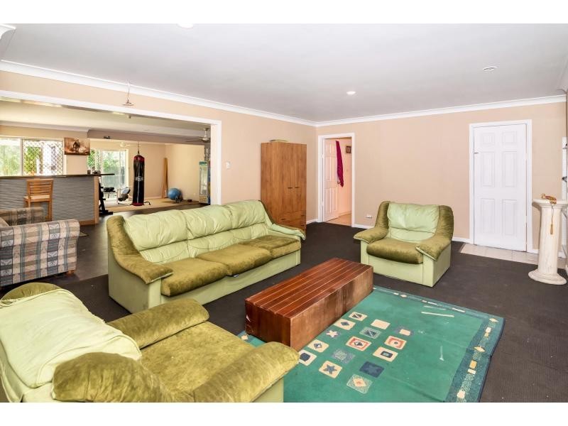 32 Tristania Way, Highland Park QLD 4211