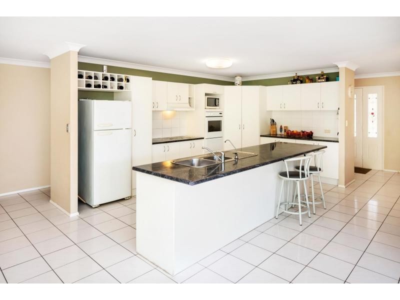 32 Tristania Way, Highland Park QLD 4211