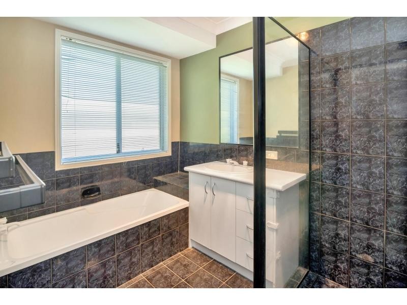 32 Tristania Way, Highland Park QLD 4211