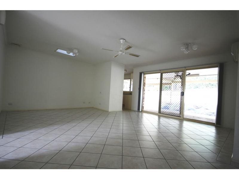 11/402 Pine Ridge Road, Coombabah QLD 4216