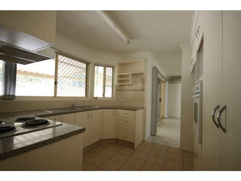 11/402 Pine Ridge Road, Coombabah QLD 4216