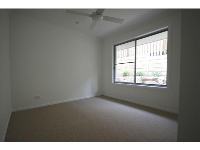 2/32 Gullwing Drive, Upper Coomera QLD 4209