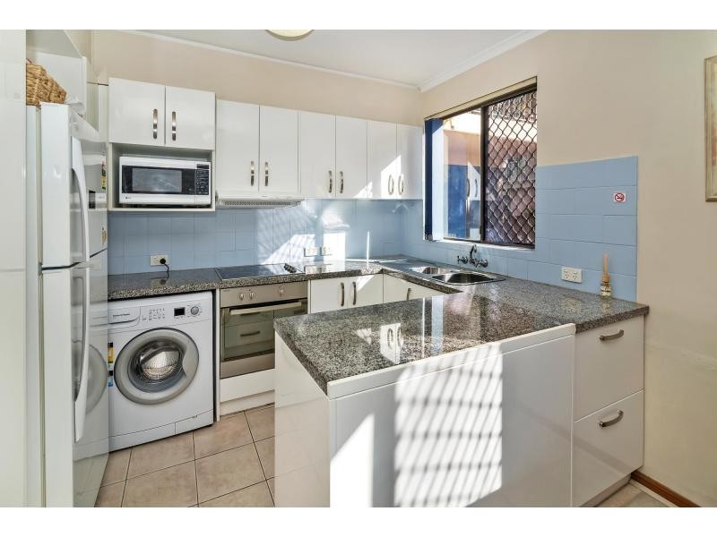 13/490 Marine Parade, Biggera Waters QLD 4216