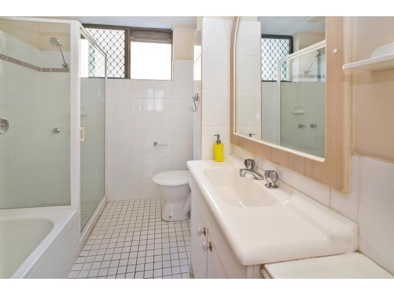 13/490 Marine Parade, Biggera Waters QLD 4216