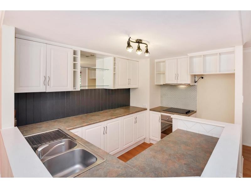 7/67-75 Brown Street, Labrador QLD 4215