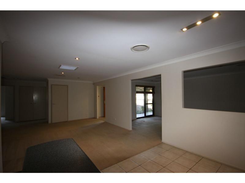 23 Glass Street, Ashmore QLD 4214