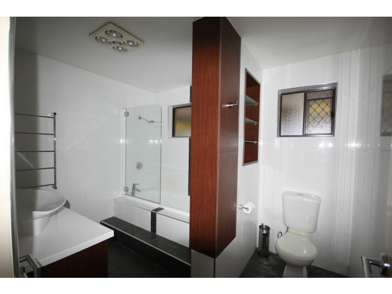 23 Glass Street, Ashmore QLD 4214