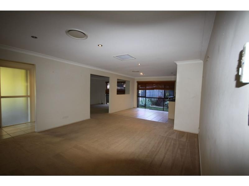 23 Glass Street, Ashmore QLD 4214