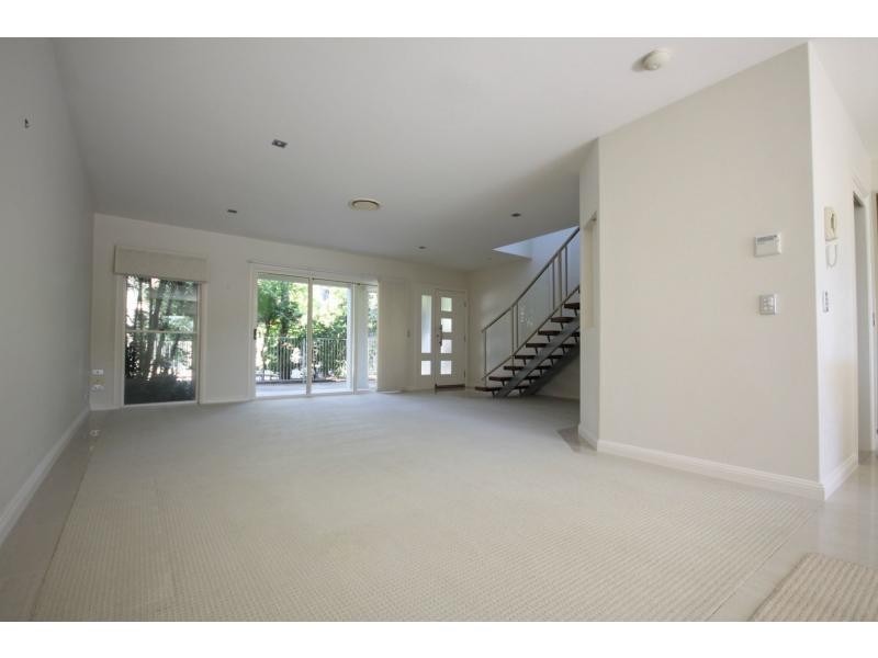 5/27 Gordon Street, Labrador QLD 4215
