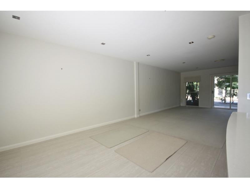 5/27 Gordon Street, Labrador QLD 4215