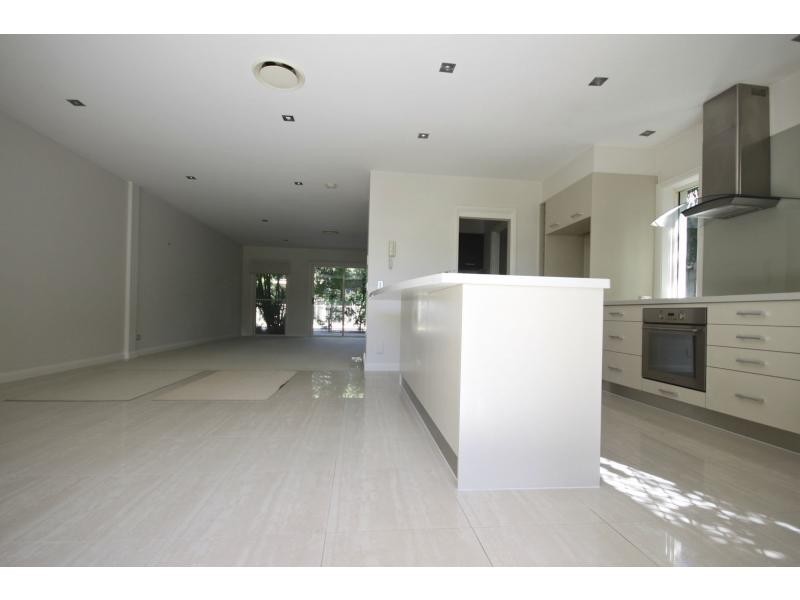 5/27 Gordon Street, Labrador QLD 4215