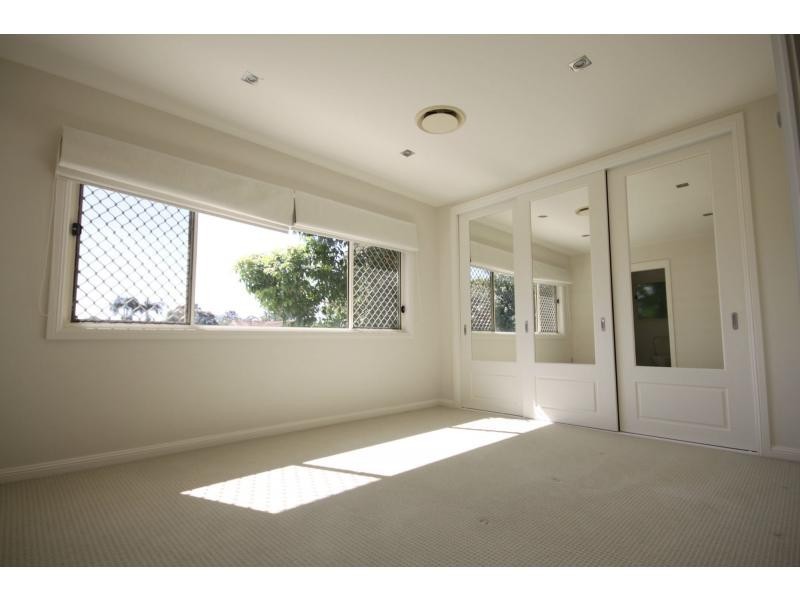 5/27 Gordon Street, Labrador QLD 4215
