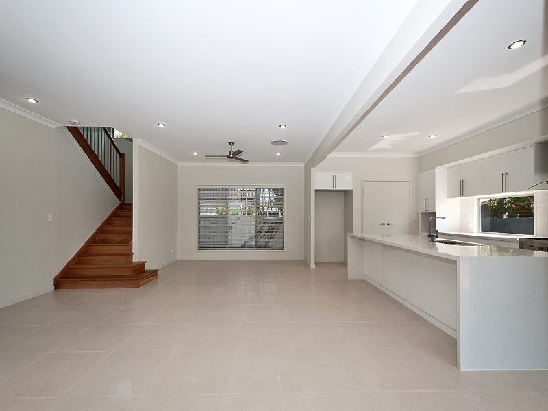 42 Stradbroke Street, Runaway Bay QLD 4216