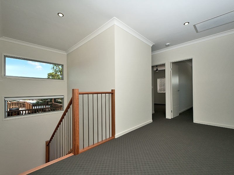 42 Stradbroke Street, Runaway Bay QLD 4216