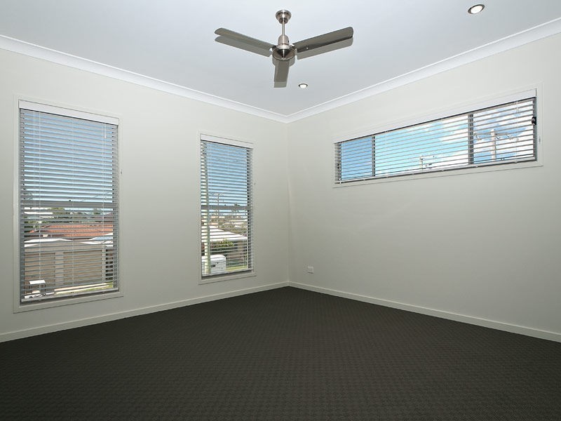 42 Stradbroke Street, Runaway Bay QLD 4216