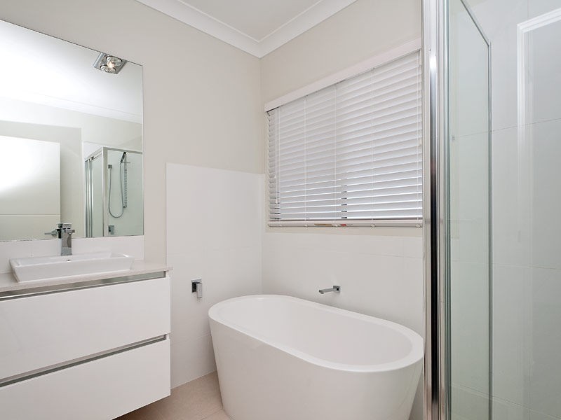 42 Stradbroke Street, Runaway Bay QLD 4216