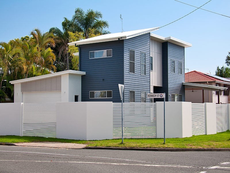 42 Stradbroke Street, Runaway Bay QLD 4216