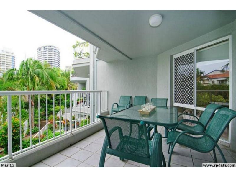 7/4 Madang Crescent, Runaway Bay QLD 4216