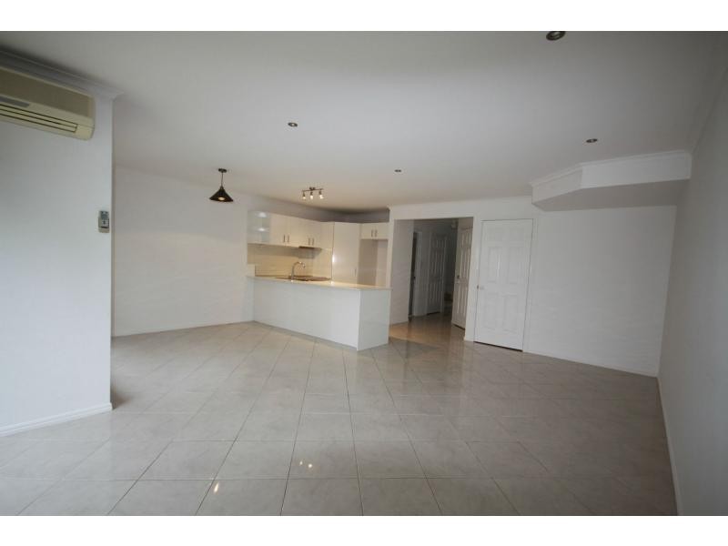 17/447 Pine Ridge Road, Runaway Bay QLD 4216
