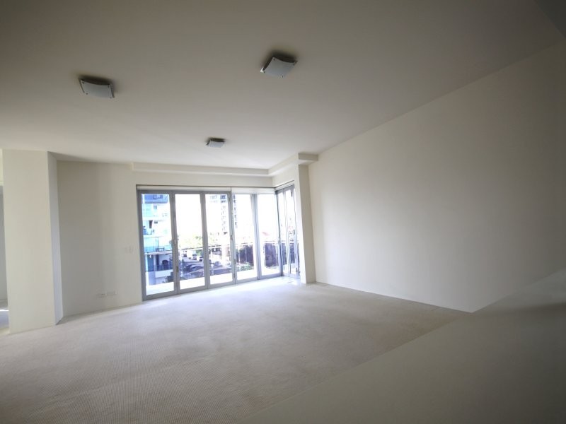 5/10 Imperial Parade, Labrador QLD 4215