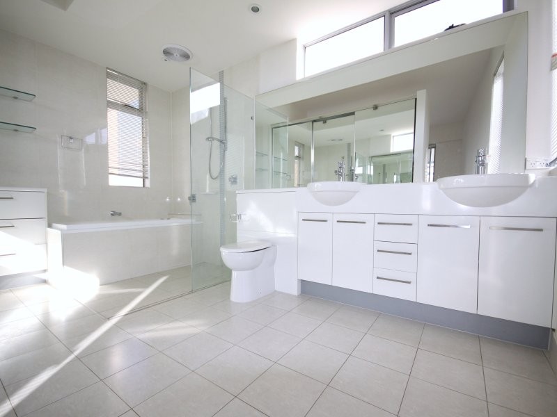 5/10 Imperial Parade, Labrador QLD 4215