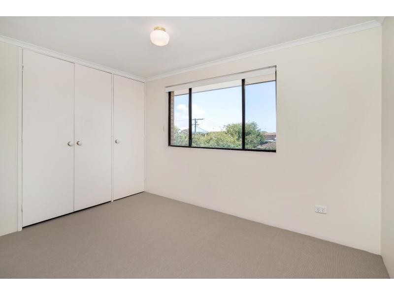 5/25 Bath Street, Labrador QLD 4215