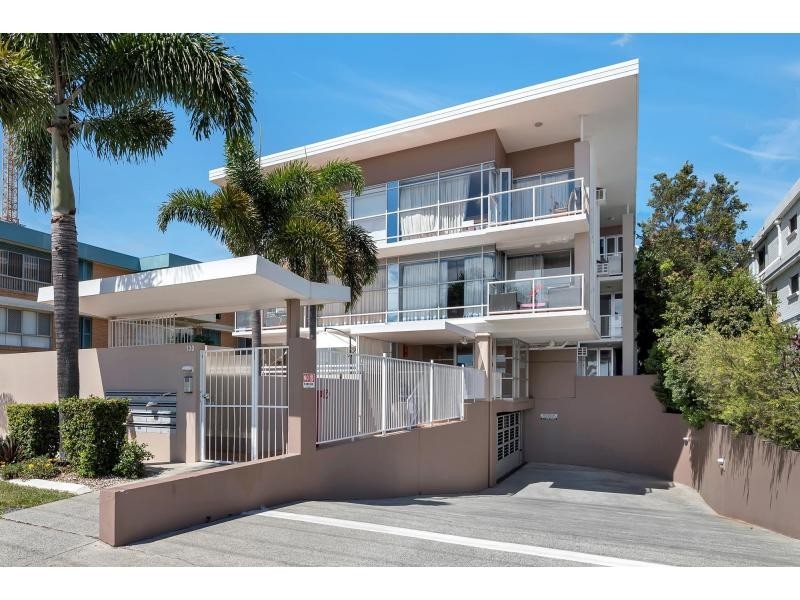 8/130 Marine Parade, Southport QLD 4215