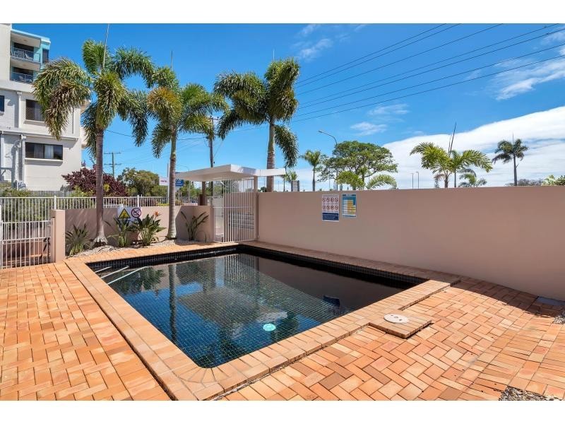 8/130 Marine Parade, Southport QLD 4215