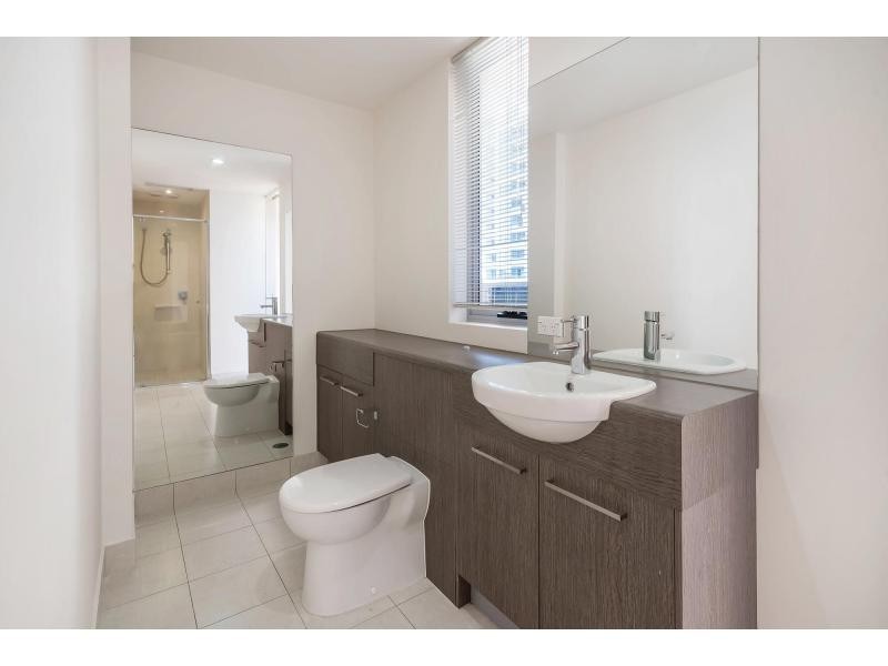 3/10 Imperial Patio Homes Street, Labrador QLD 4215