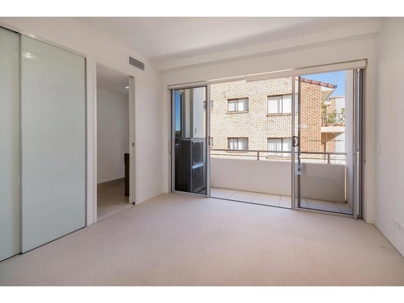 3/10 Imperial Patio Homes Street, Labrador QLD 4215