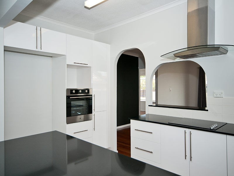 94 Stradbroke Street, Runaway Bay QLD 4216