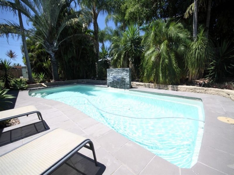 2 Kikori Crescent, Runaway Bay QLD 4216