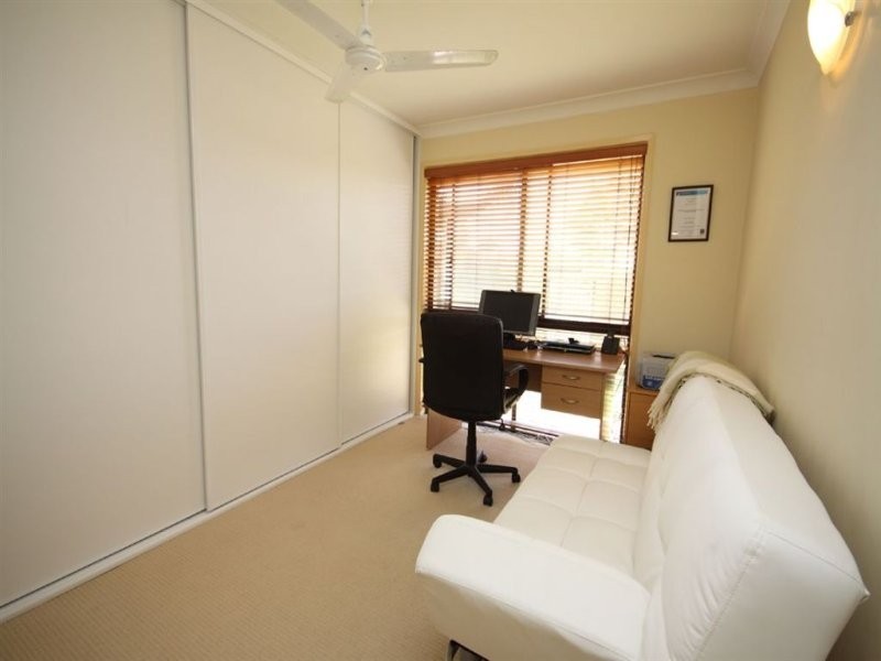 2 Kikori Crescent, Runaway Bay QLD 4216