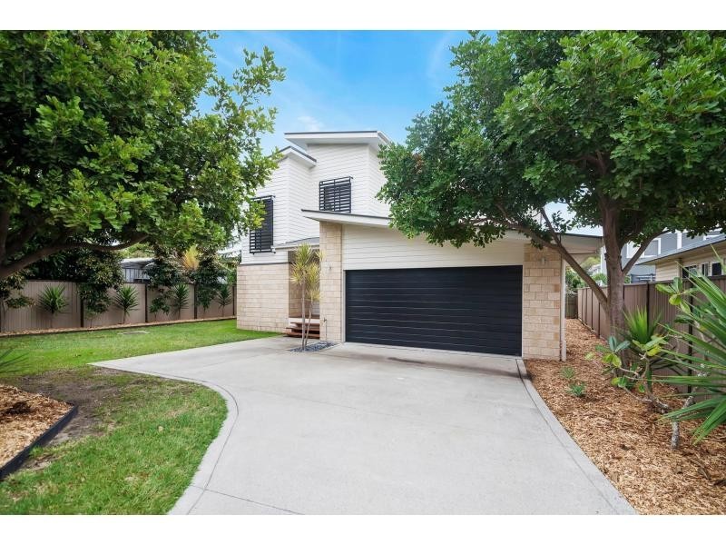 2/46 Harris Street, Labrador QLD 4215