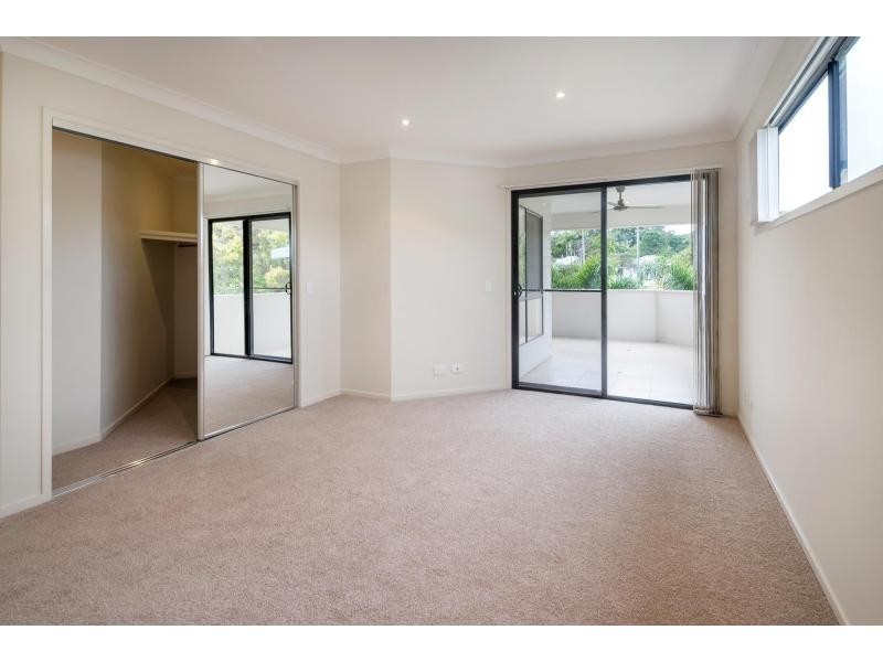 2/46 Harris Street, Labrador QLD 4215