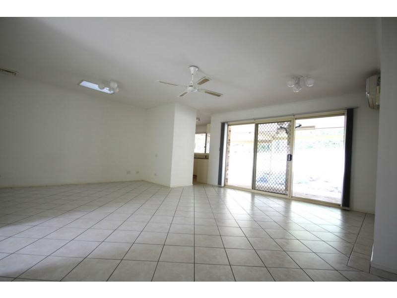 11/402 Pine Ridge Road, Coombabah QLD 4216