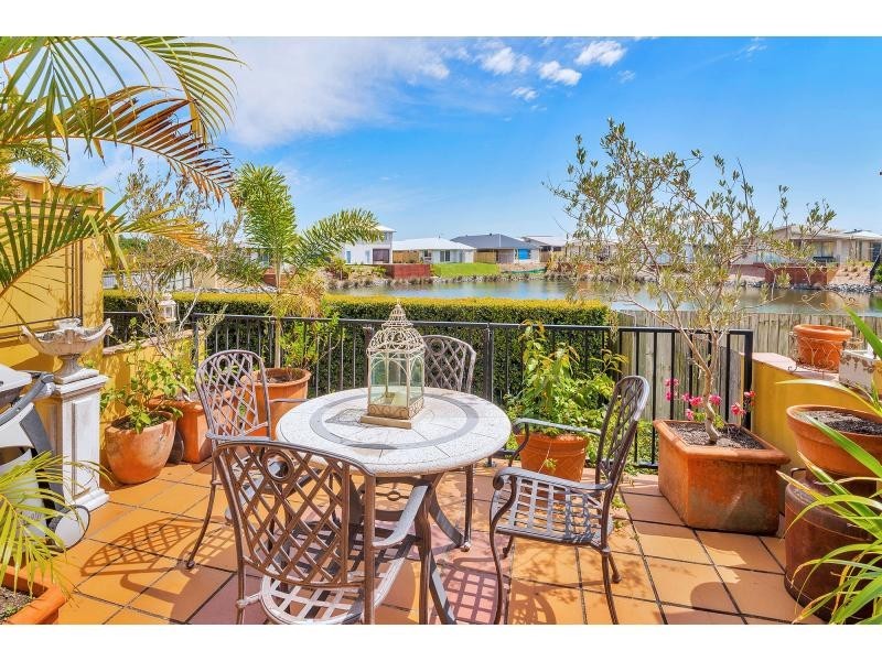 Villa 13/14 Pendraat Parade, Hope Island QLD 4212