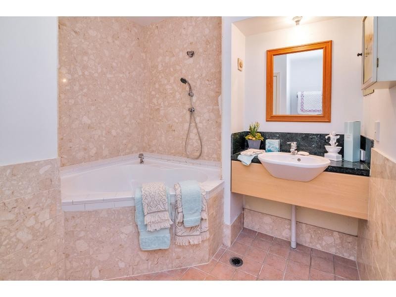 Villa 13/14 Pendraat Parade, Hope Island QLD 4212